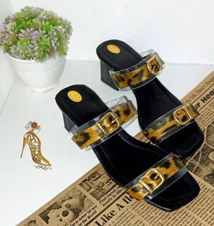صندل پاشنه‌دار طلقی