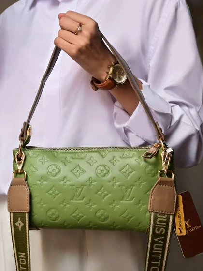 کیف دوشی زنانه بنو مدل نایرا کد 4828