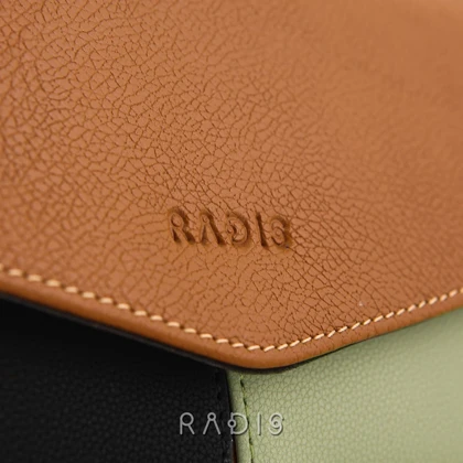 کیف دوشی زنانه چرم رادیس مدل HILDA کد 068-M.MC