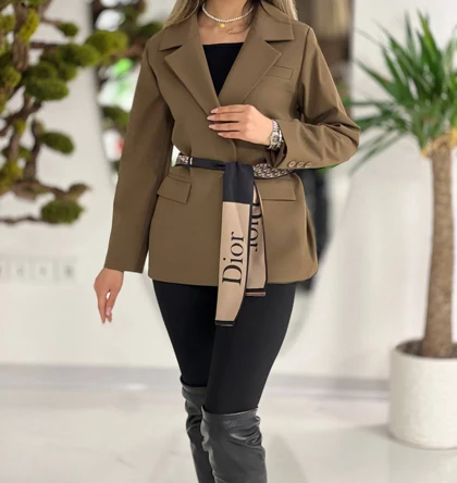 کت زنانه پرادا آستردار کمر دیور قد 70