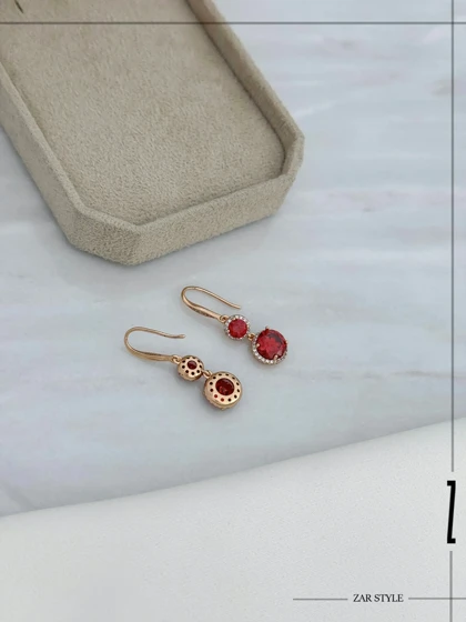 نیم‌ست دو نگین یاقوتی