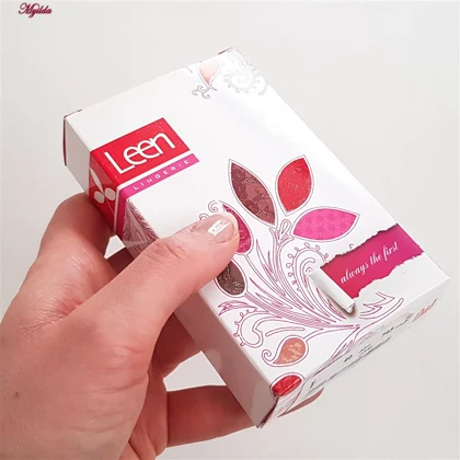 شورت زنانه استرج بنفش لین