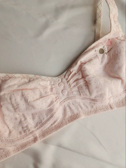 سوتین دخترانه نخی ابرنازک بدون فنر کد: 12044