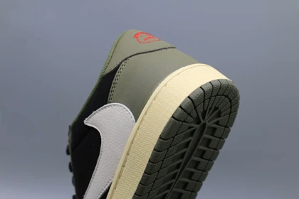 کتانی نایک جردن 1 لو تراویس اسکات بلک اولیو/ Nike Air Jordan 1 low Travis