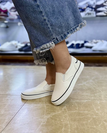 کفش دخترانه ونس دو کش طبی (برند یرفا)