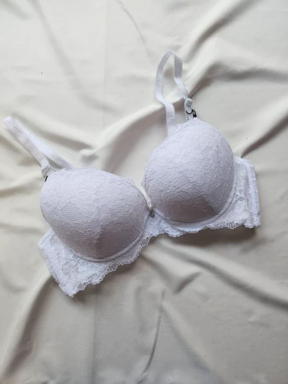 سوتین تک اسفنجی تمام دانتل RUMU کد: 3921