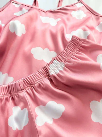 ست لباس خواب تاپ و شورتک ساتن طرح ابر