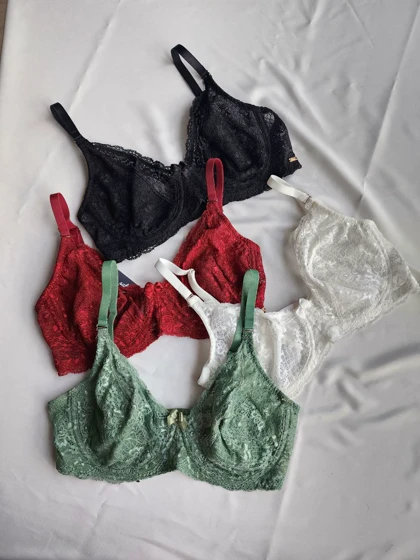 سوتین تک فنردار بدون ابر مینی مایزر SATER SEEN کد: 1060