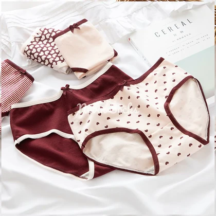 شورت طرح ارغوان ( مناسب سایز 38 الی 42)