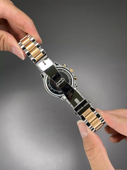 ساعت مچی مایکل کورس کورنوگراف بند سیلور رزگلد صفحه بنفش دورنگین Michael Kors