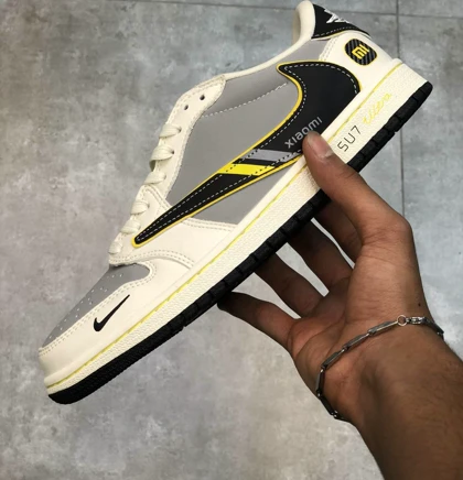 کتانی نایکی ایر جردن وان لو تراویس اسکات شیائومی Nike Air Jordan 1 Low Travis Scott XIAOMI