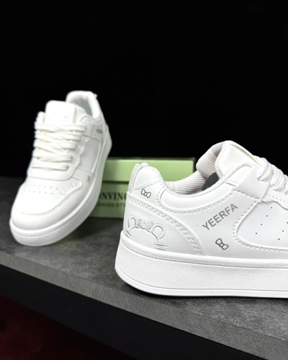 ونس دخترانه مدل هلوکیتی