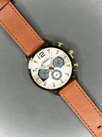 ساعت مچی سیکو فول دیت بند چرمی قهوه ای صفحه سفید Seiko
