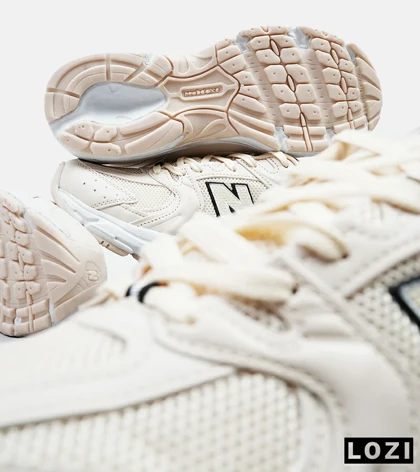 کفش کتانی مردانه و زنانه کرم NEW BALANCE 530