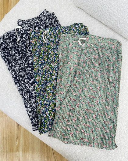 شلوار پلیسه گل‌دار