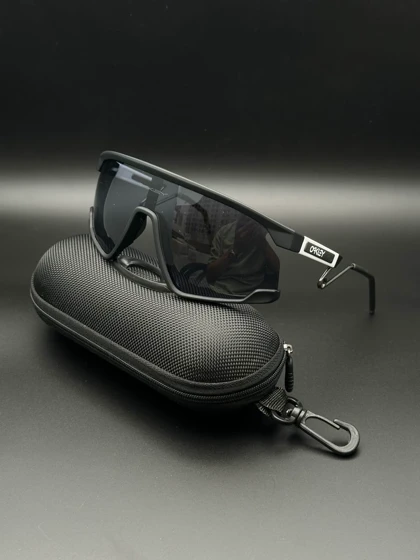 عینک ورزشی اورجینال اوکلی کد 2958 Oakley