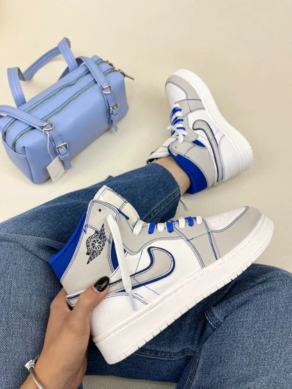 کتانی ونس ساق‌دار زنانه ساق‌دار ایر جردن بلو فانتوم NIKE JORDAN1 blue fantom کد :912 دختر طهرونی