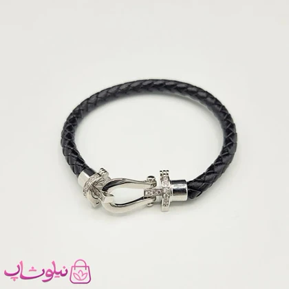 دستبند زنانه برند فرد Fred مدل چرم مشکی با قفل نقره ای نگین‌دار استیل کیفیت مستر کد 680