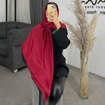 روسری منگوله‌دار