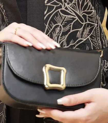 کیف دوشی زنانه سگگ مربعی دفرمه مدل YAS