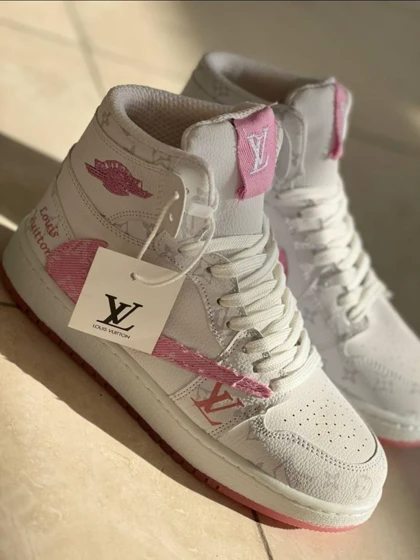 نایک ایرجردن لویی ویتون ٖ limited edition Louis Vuitton