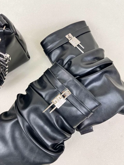نیم بوت پاشنه‌دار زنانه ژیوانشی چروک GIVENCHY کد 1333 دختر طهرونی