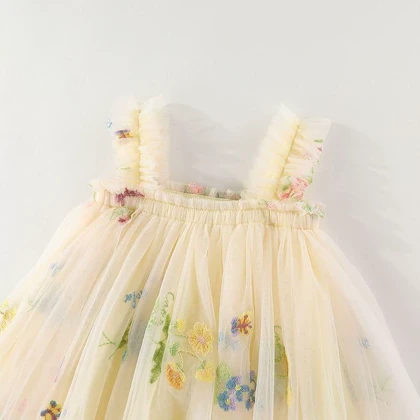 پیراهن گل‌دار دخترانه توردار