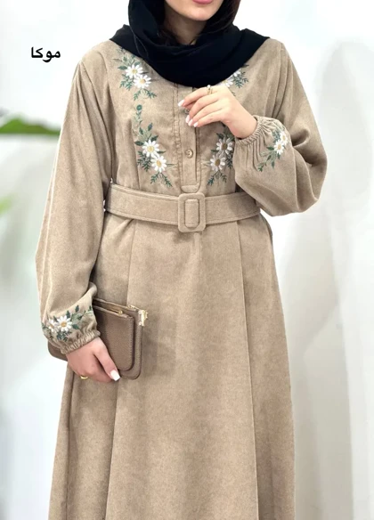 پیراهن مانتویی گلدوزی بابونه همراه با کمربند