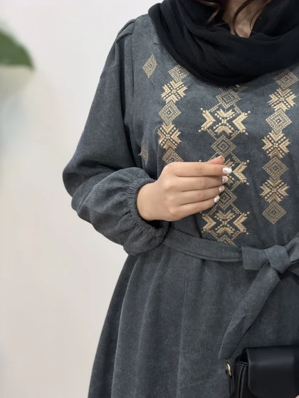 پیراهن مانتویی گلدوزی شیوا