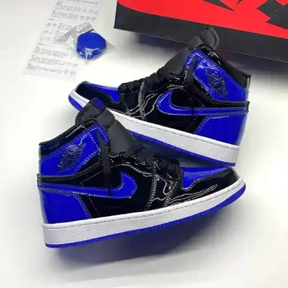 کفش نایک ایر جردن وان ساق‌دار ورنی پتنت رویال آبی مشکی Nike Air Jordan 1 High OG Patent Royal Blue Black