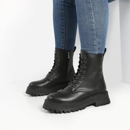 بوت و نیم بوت زنانه و دخترانه مدل بندی بغل زیپ رنگ مشکی کد M763