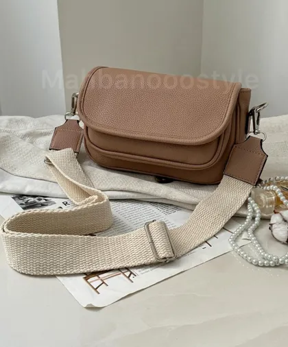 کیف دوشی زنانه مدل کارینو