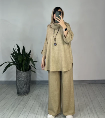 ست مانتو و شلوار پارنا