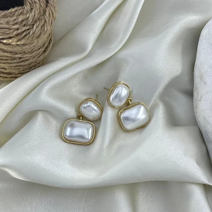 گوشواره زنانه مدل مروارید آمیتیس