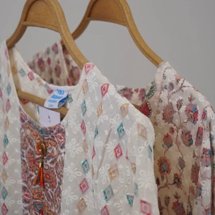 پیراهن هندی منگوله‌دار