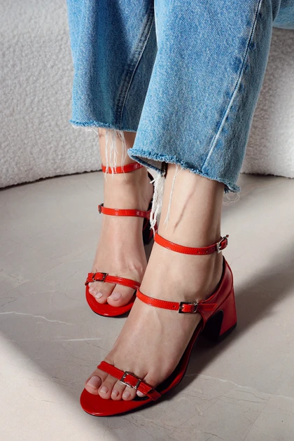 کفش پاشنه‌بلند کلاسیک زنانه polka-store polka-store