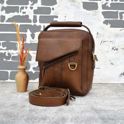 کیف دوشی مردانه چرم طبیعی شتر مدل آنتیک