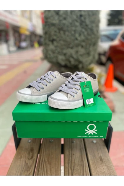 کفش پیاده روی زنانه benetton