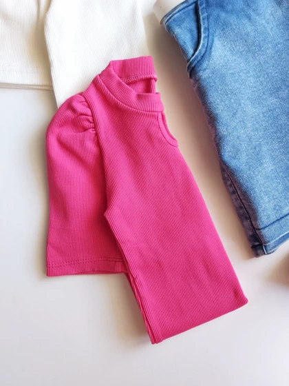 ست بلوز آستین چین‌دار و شورتک طرح دامن