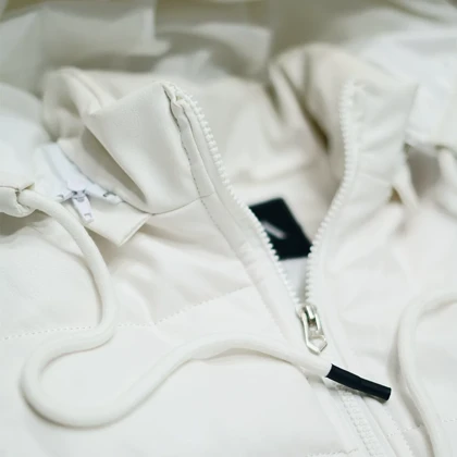 پافر چرم کلاهدار ZARA