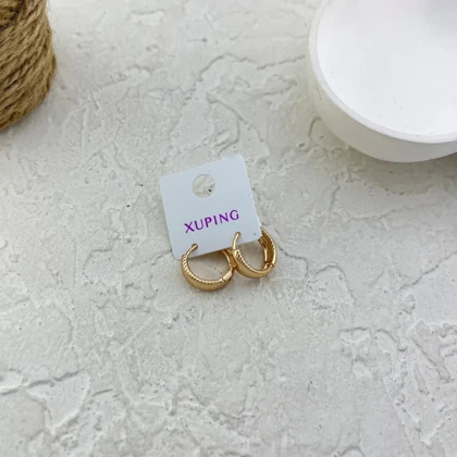 گوشواره زنانه ژوپینگ مدل ویتوریا طرح حلقه‌ای طلایی با بافت شیارخورده ظریف