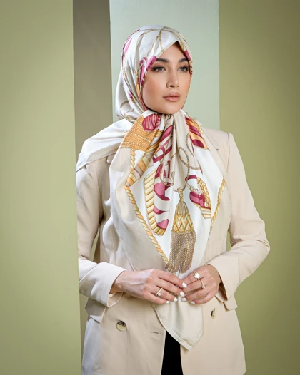 روسری ابریشم ژاکارد فرگامو 30135