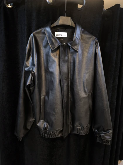 جکت چرم مشکی مات مدل باکسی لش فوق‌العاده شیک و با کیفیت ترند 2026 کد j2