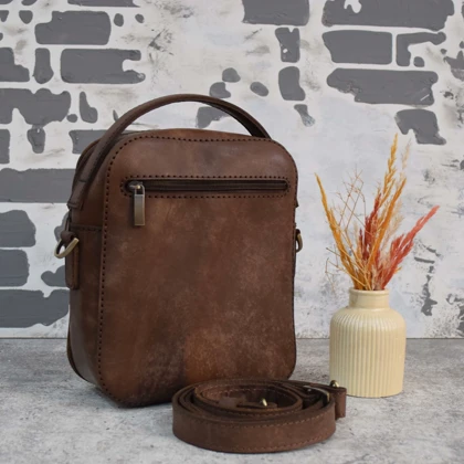 کیف دوشی مردانه چرم طبیعی گاوی پتینه