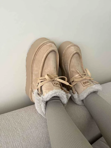 UGG بندی