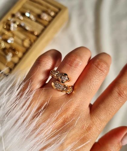 انگشتر طرح جواهر