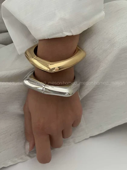 دستبند مربعی