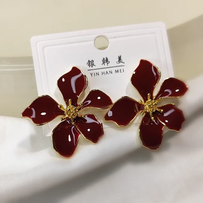 گوشواره میناکاری گل زرشکی