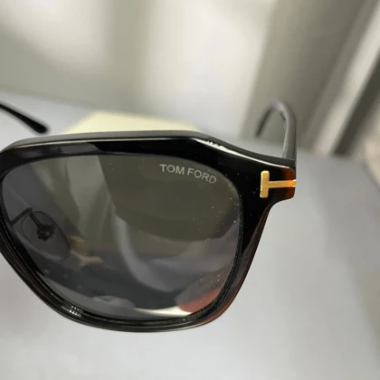 عینک آفتابی تام فورد مدل TOM FORD FT 0971