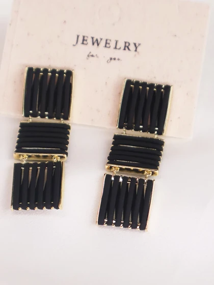 گوشواره زنانه چرم کد E1106